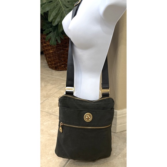 Baggallini Hanover Crossbody Bag Green Nylon Turn Lock Organizer Minimalist - Picture 2 of 10